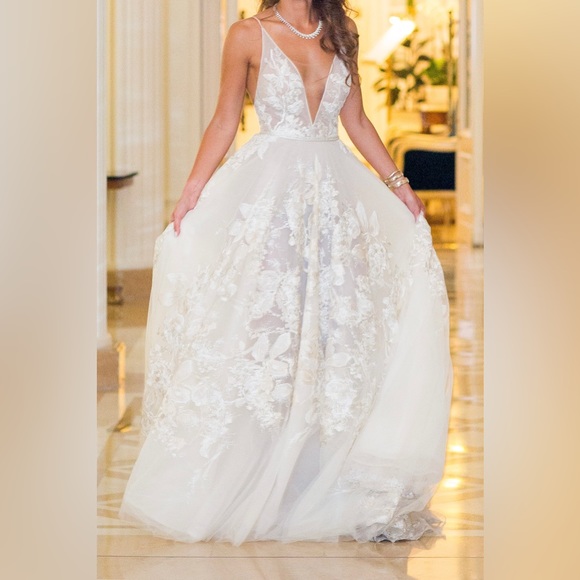 BERTA Dresses Berta 812 Lace Wedding Gown Poshmark